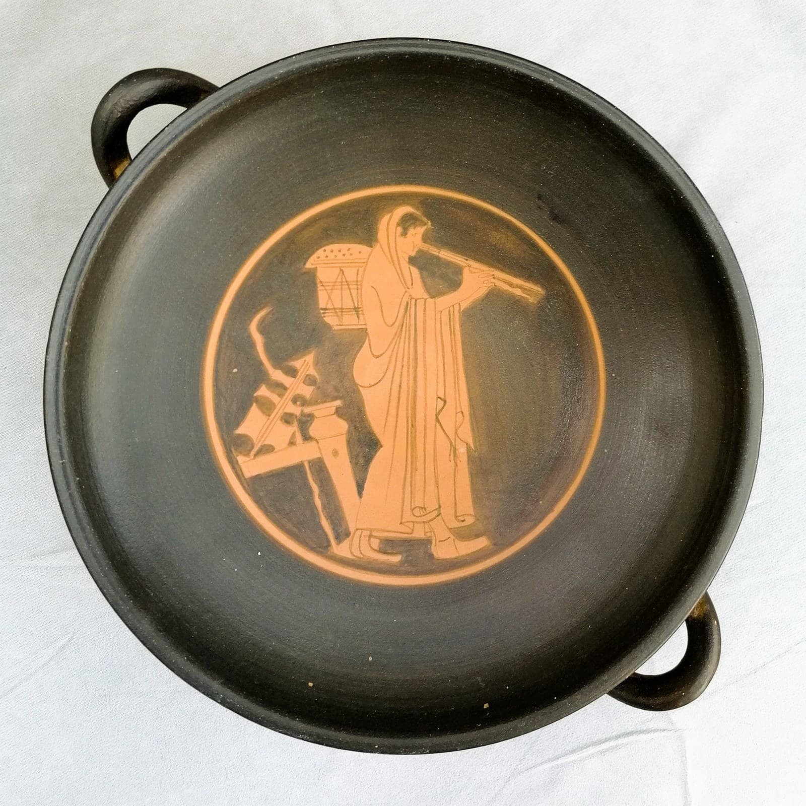 Aulos Çalan Mainad — Kylix — görsel 1