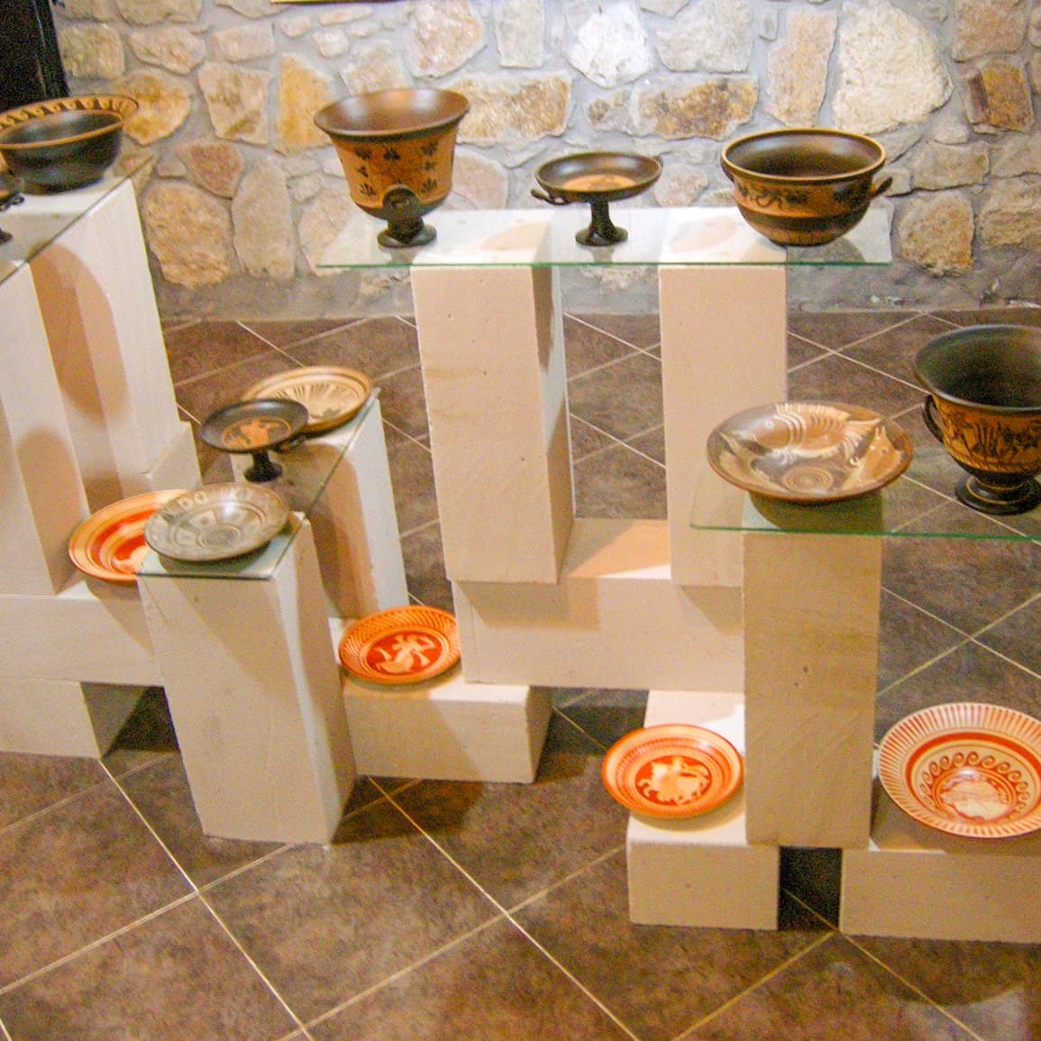 Yolculuklar, Resim ve Seramik Sergisi — Armagrandi Otel Sanat Galerisi, Bozcaada, Çanakkale